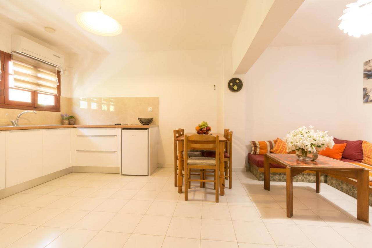 Ferienwohnung Roys Blu Kávos Exterior foto
